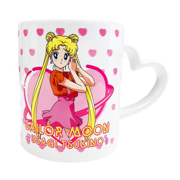 세일러문 하트 손잡이 머그