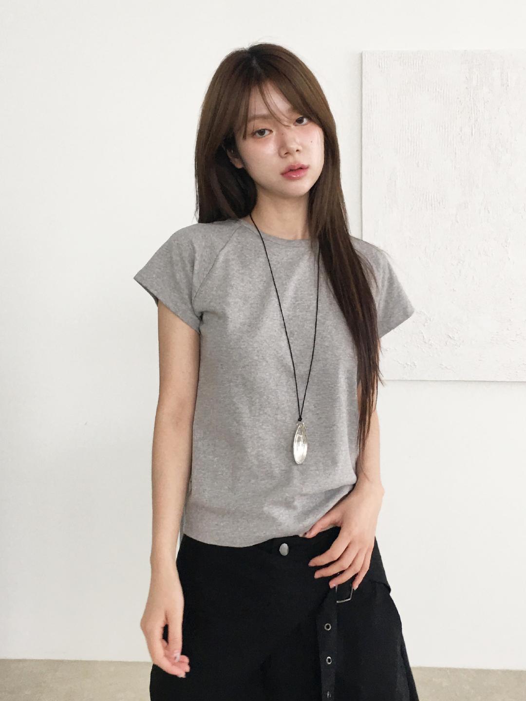 Raglan half T (white, gray, black)