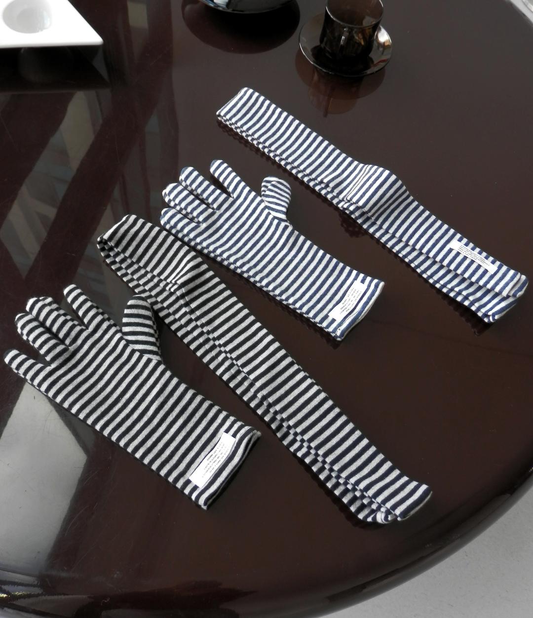 ST gloves, scarf set
