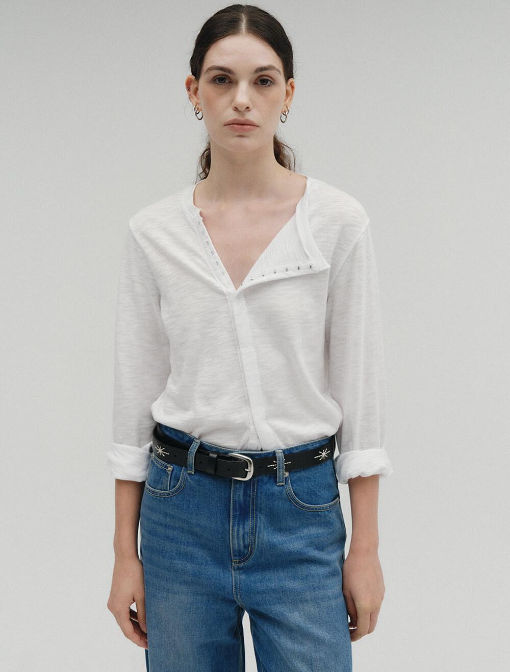 DIAGONAL HOOK DETAIL T-SHIRT [WHITE]