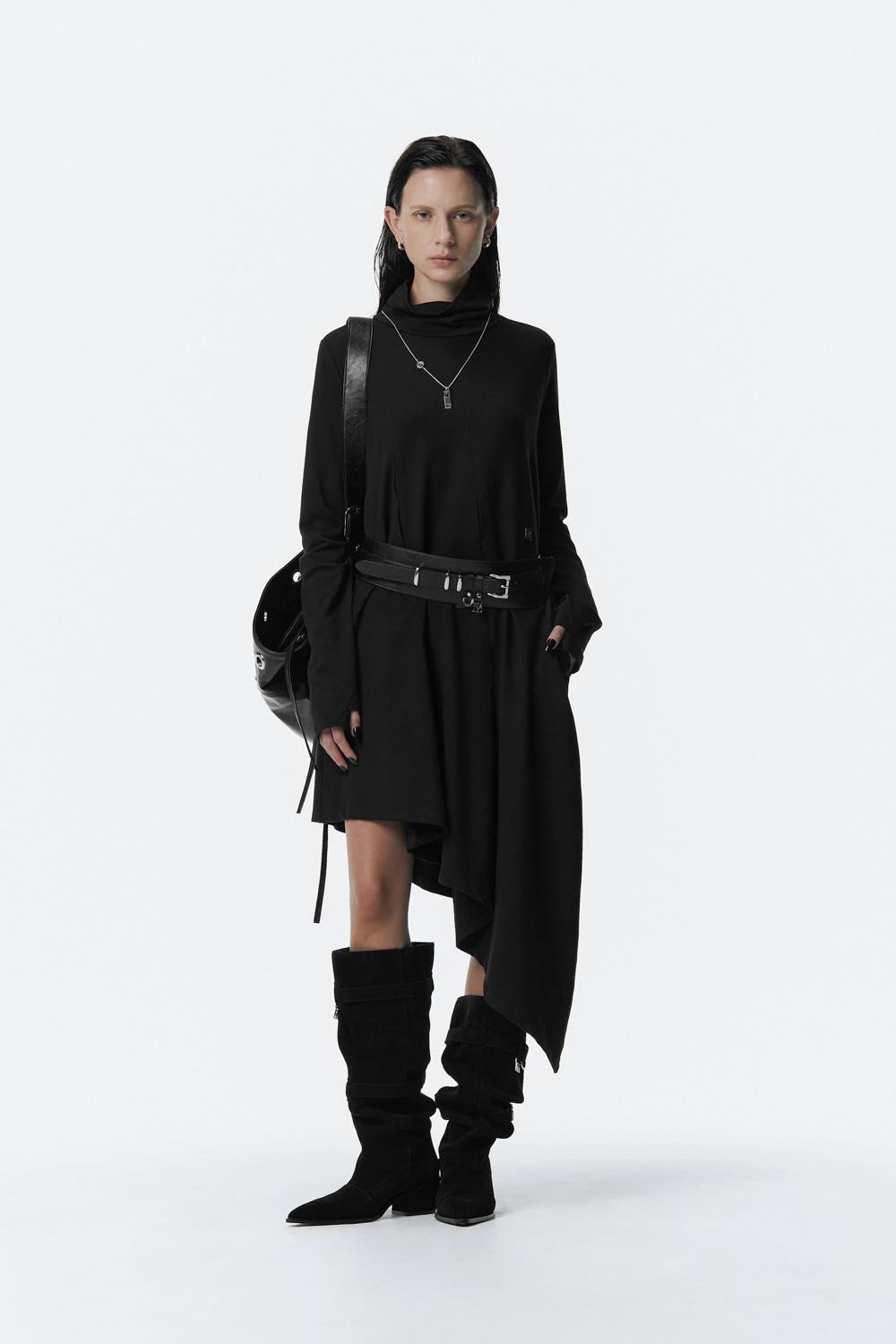 Turtleneck Pintuck Jersey One-piece [ Black ]
