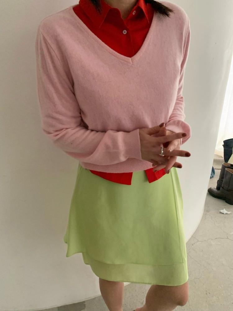 24SS amiment 아미먼트 소프트 브이넥 니트