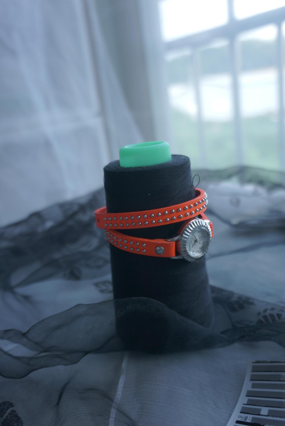 tomato stud choker & watch