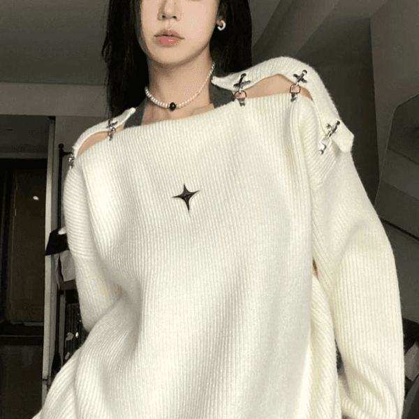 Star shoulder buckle knit
