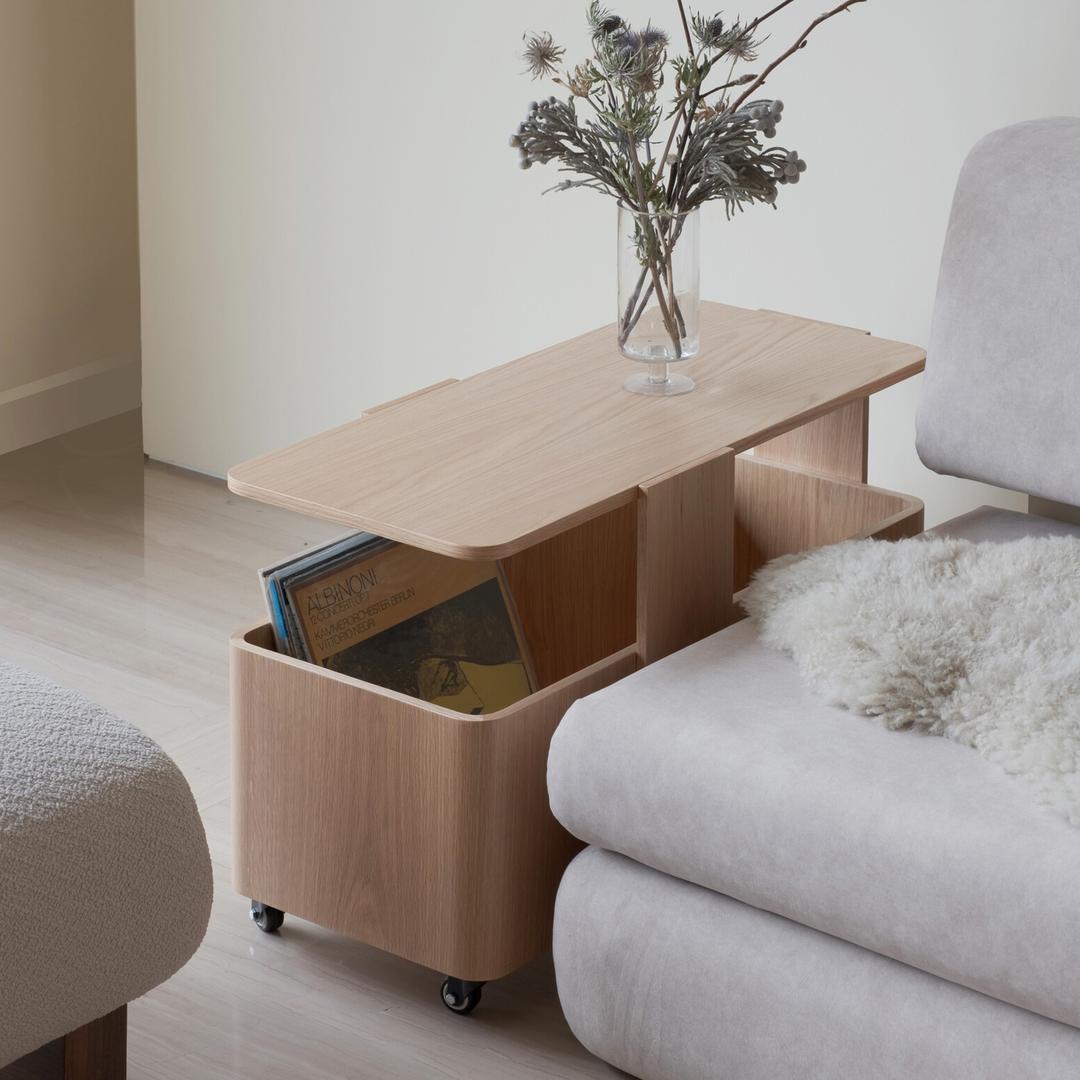 WHEEL SIDE TABLE I OAK