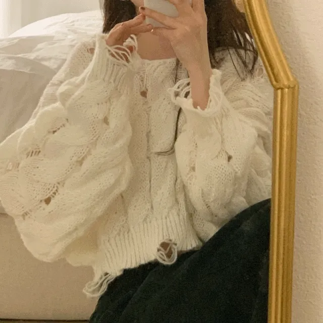 뮤더 꽈배기 빈티지 트임 울 크롭 니트(2color)