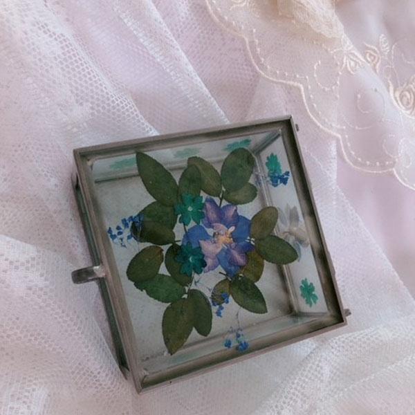 vintage pressed flower glass jewelry box