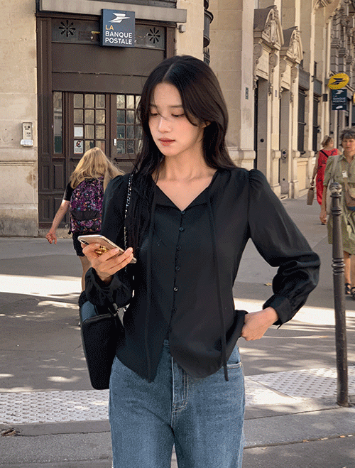 베니토 [🏆팝업1등🏆/품절대란/완판템][made]  모엣 시어 블라우스 (가을/간절기/신상/데일리/데일리룩/출근룩/여행룩/데이트룩)