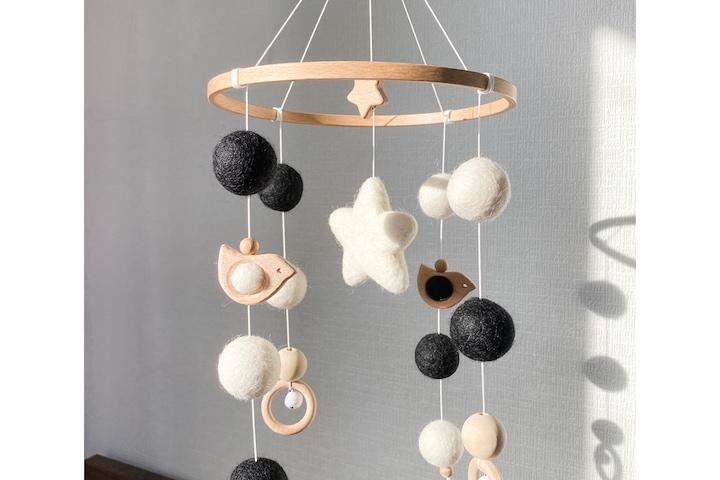 핸드메이드 우드 흑백 모빌 천연 양모 초점 모빌