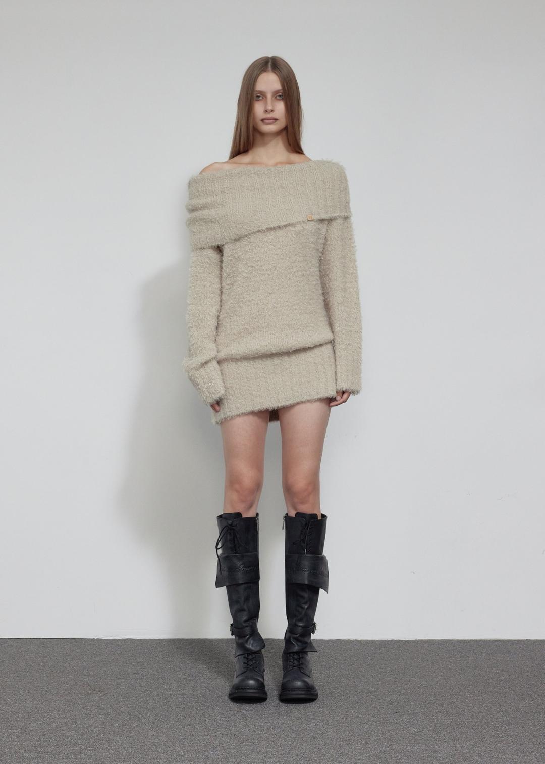 OFF SHOULDER BOUCLE KNIT, BEIGE