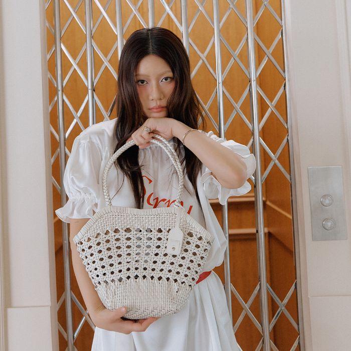 LIP SHOULDER BAG [WHITE]