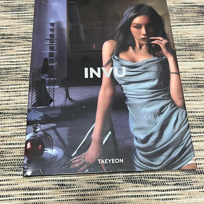 태연 3집 INVU ENVY 한정판 미개봉 CD