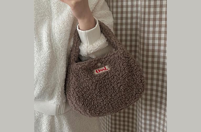 [오슬] Dan.z 양털 뽀글이 토트백