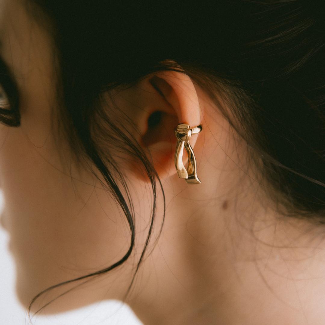 Strap ear-cuff