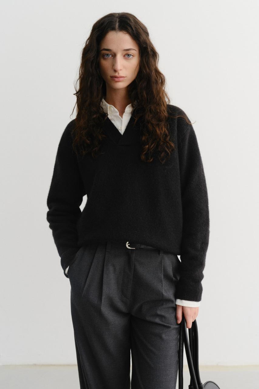 UNISEX OPEN COLLARED SWEATER BLACK