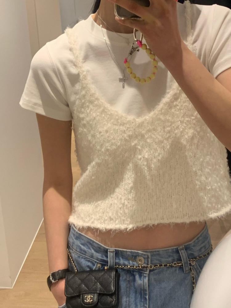 [아이,핑크당일] WE ARE 위아 체리 니트 크롭 탑 뷔스티에 3col