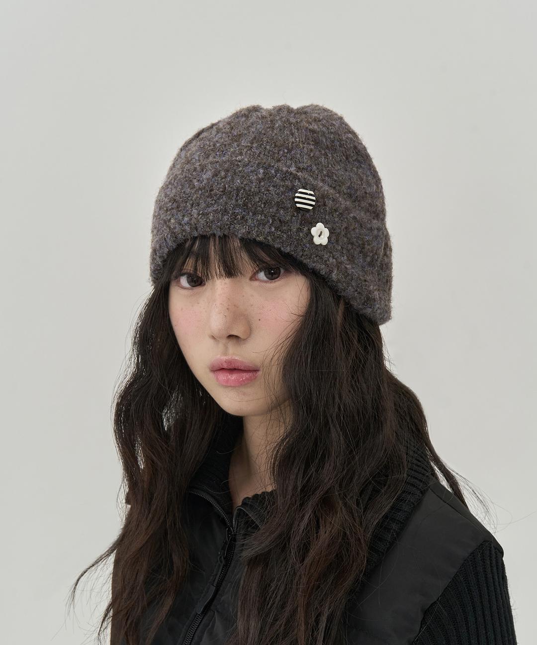 버튼 포인트 비니 (BROWN)