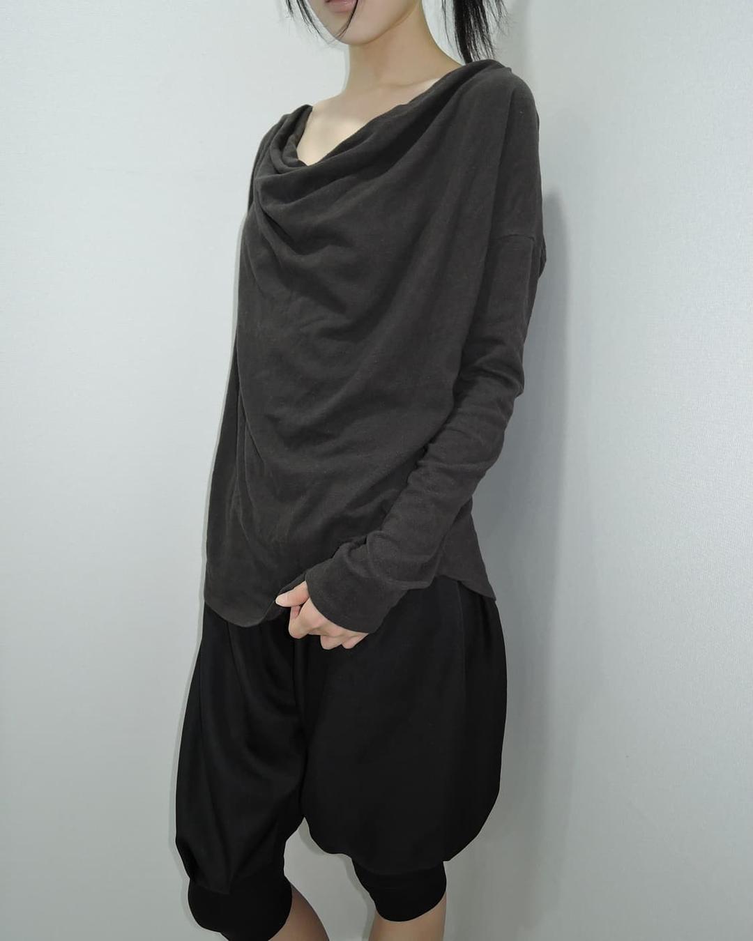 Drape Neck Long Sleeve | 후루츠패밀리