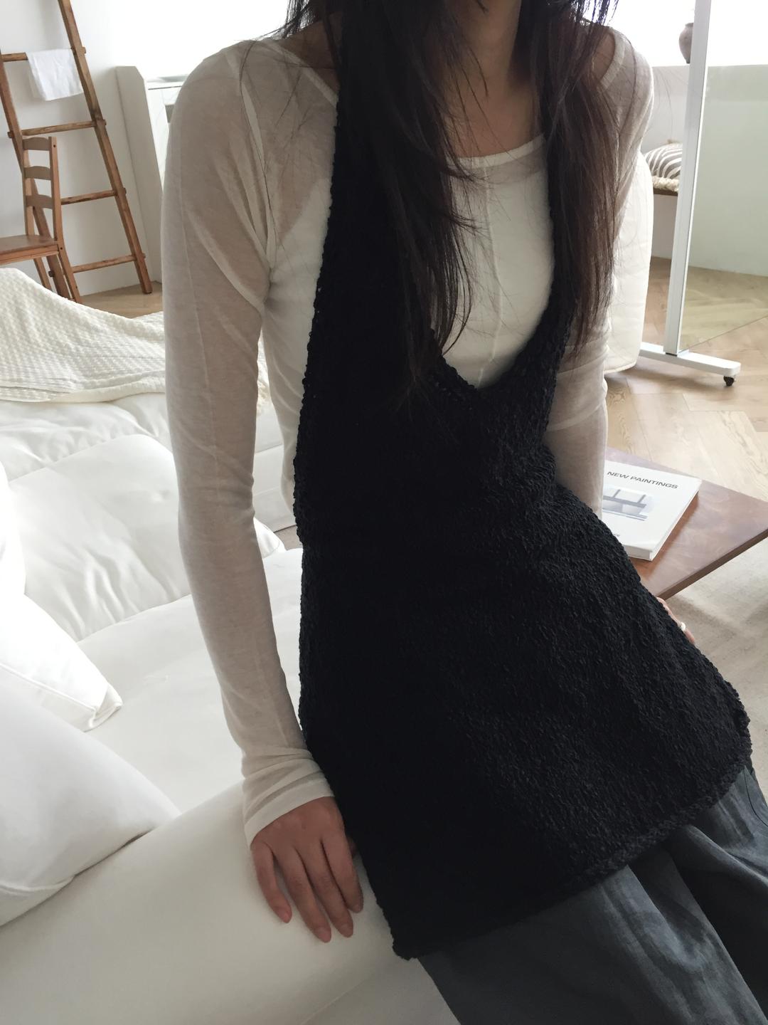 summer halterneck (black)
