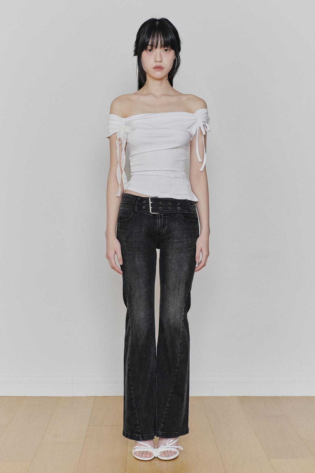 [4/16~] ANGEL STRAP TOP white