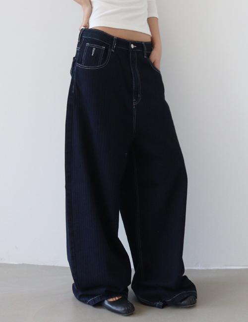 올슨 stitch pocket wide jeans