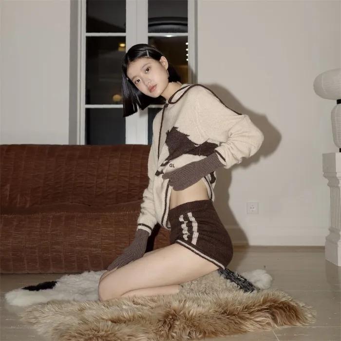 COZY CRITTER HOODED KNIT (IVORY)