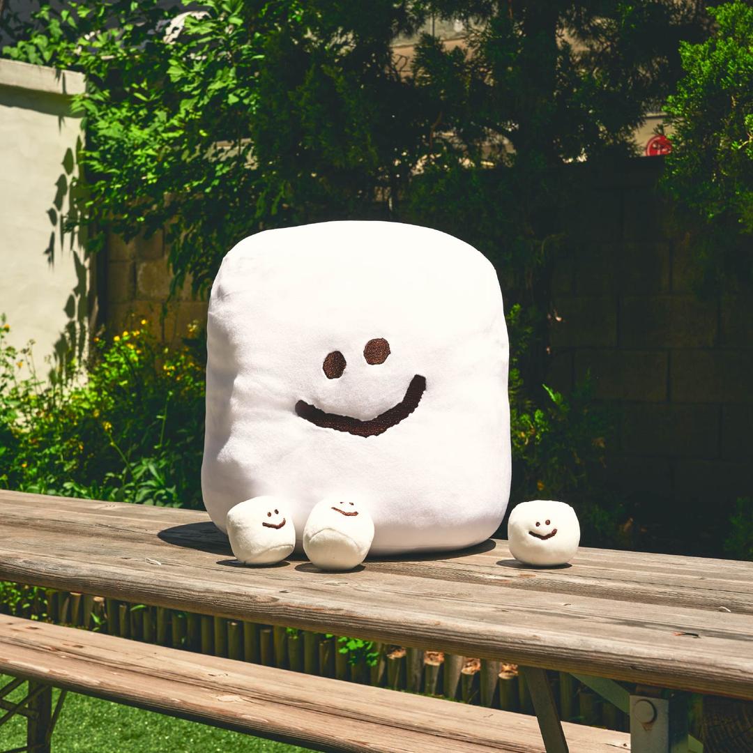 Giant Marsh on the field_Cushion