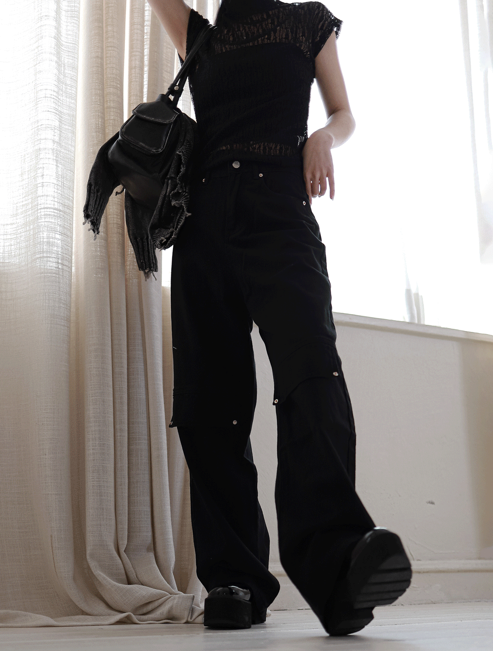 이은 Back Belt Cargo Pants