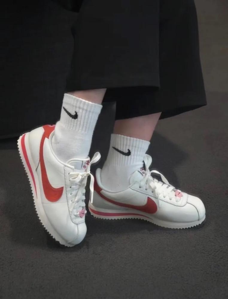 나이키 코르테즈 연예인 운동화 발렌타인 한정판 MF0006