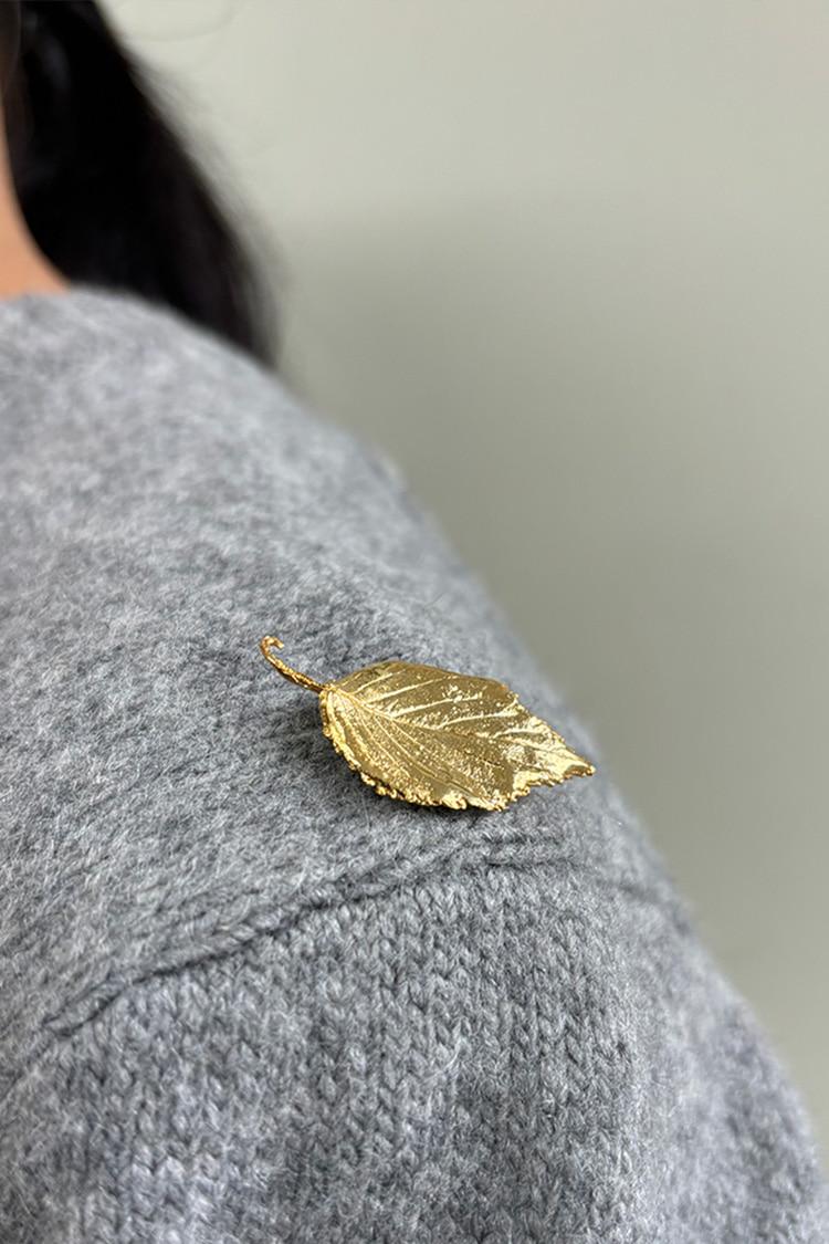 Fallen Leaf Brooch 01