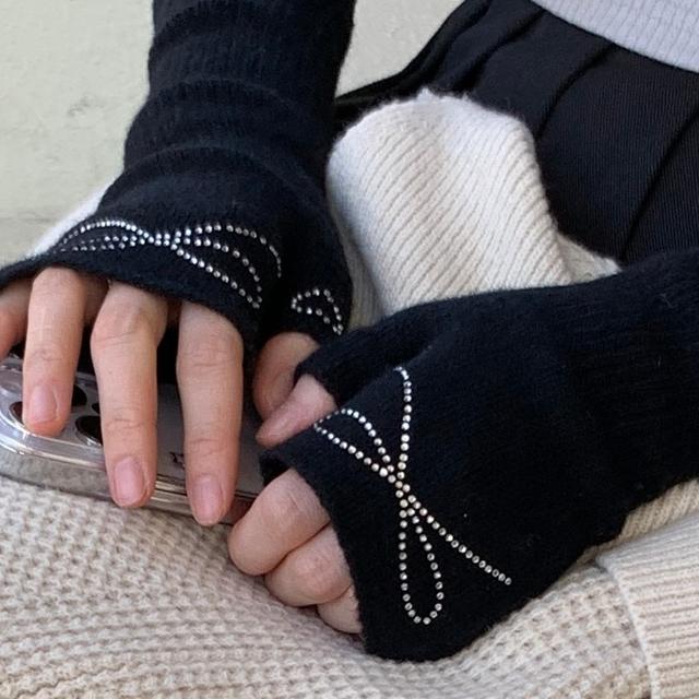 love ribbon hand warmer black gray