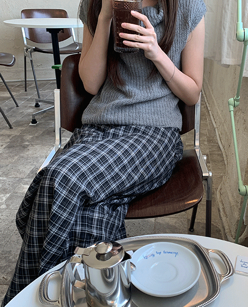 데일리마켓 rom check skirt / 2color