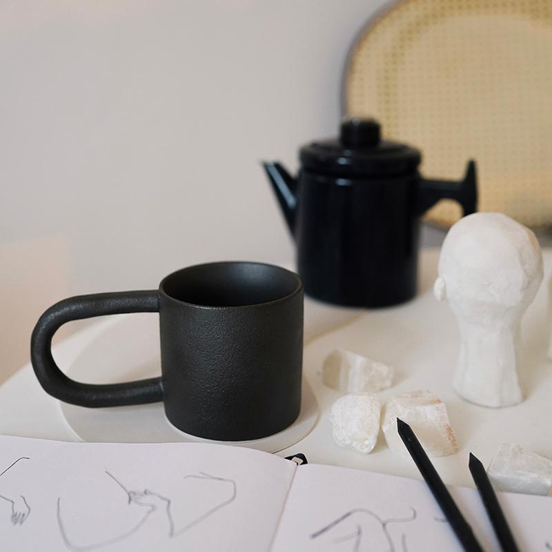 Long Handle Mug 롱 핸들 머그