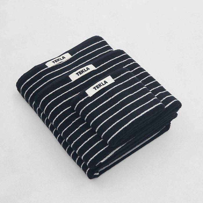 WASHCLOTH (BLACK STRIPES)