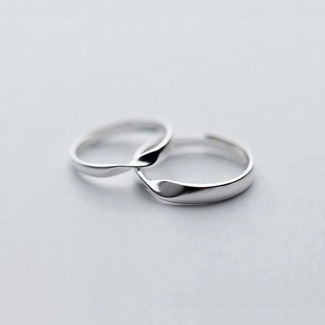 [당일배송/silver 925] R013 뫼비우스 꼬임 커플 반지 실버 925 데일리 레이어드 우정 링 선물 용 마디 애끼 여자 남자 심플 순은 무알러지 은반지