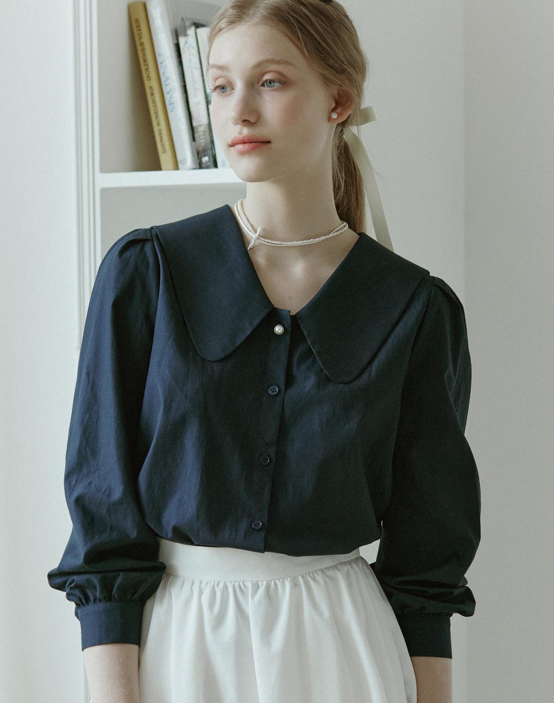 Round Sailor Collar Blouse - Navy