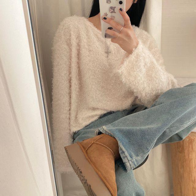 플립 앙고라 라운드 U 블라우스_일랑