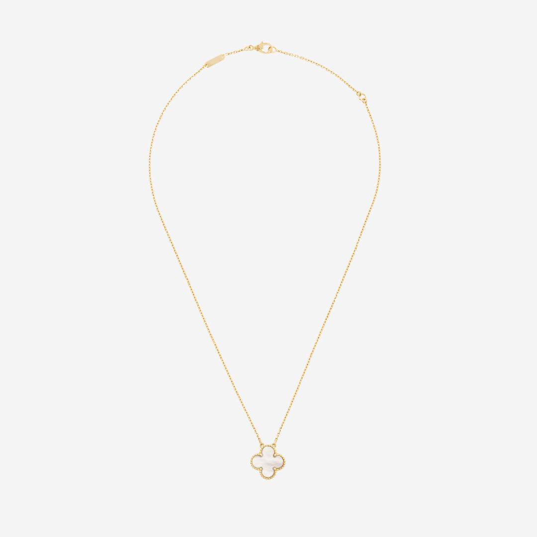 (W) Van Cleef & Arpels Vintage Alhambra Pendant Yellow Gold Mother of Pearl
