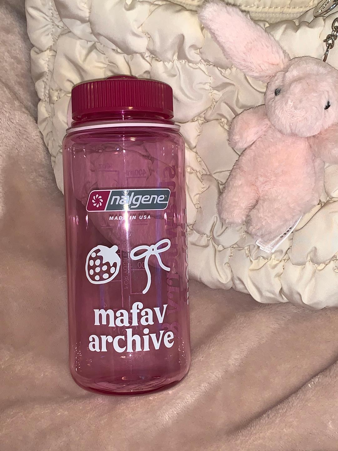 strawberibbon bottle(500ml)