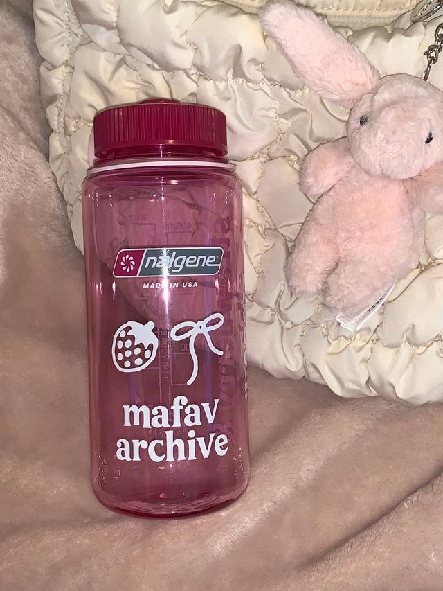 strawberibbon bottle(500ml)