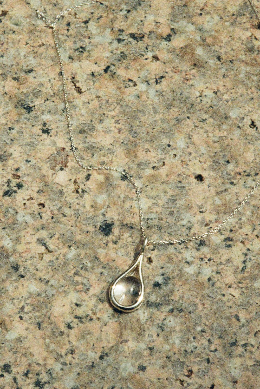Waterdrop necklace