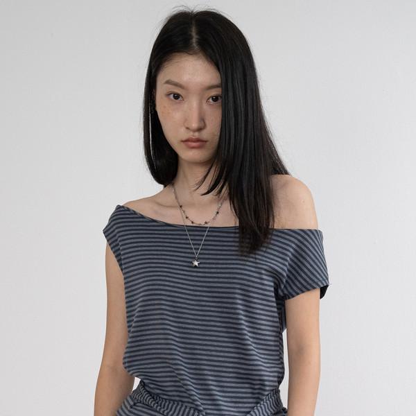Striped Scarf Off Top (Gray)