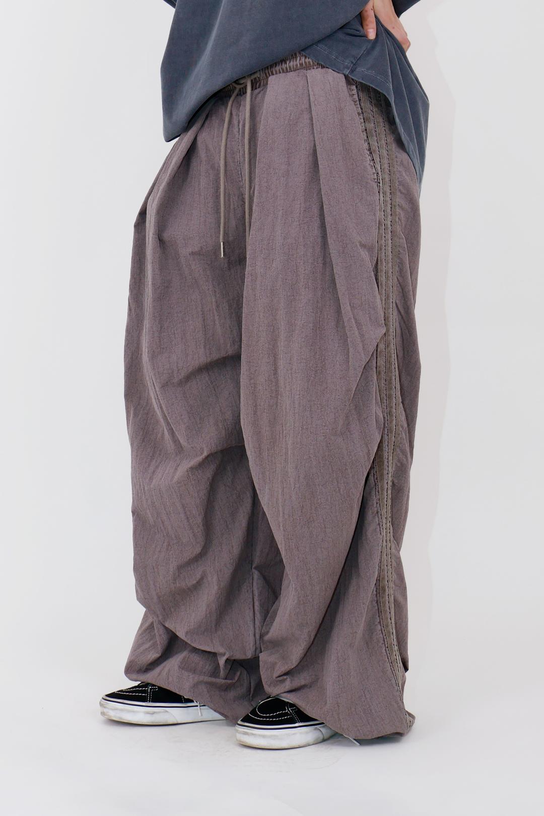 멀티 핀턱 나일론 트랙 벌룬 팬츠