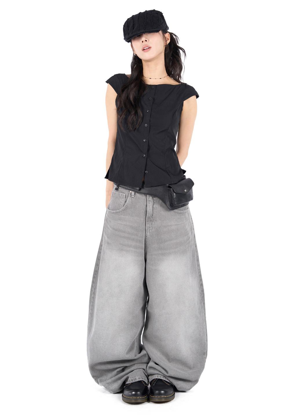 GREYISH BALLOON JEANS