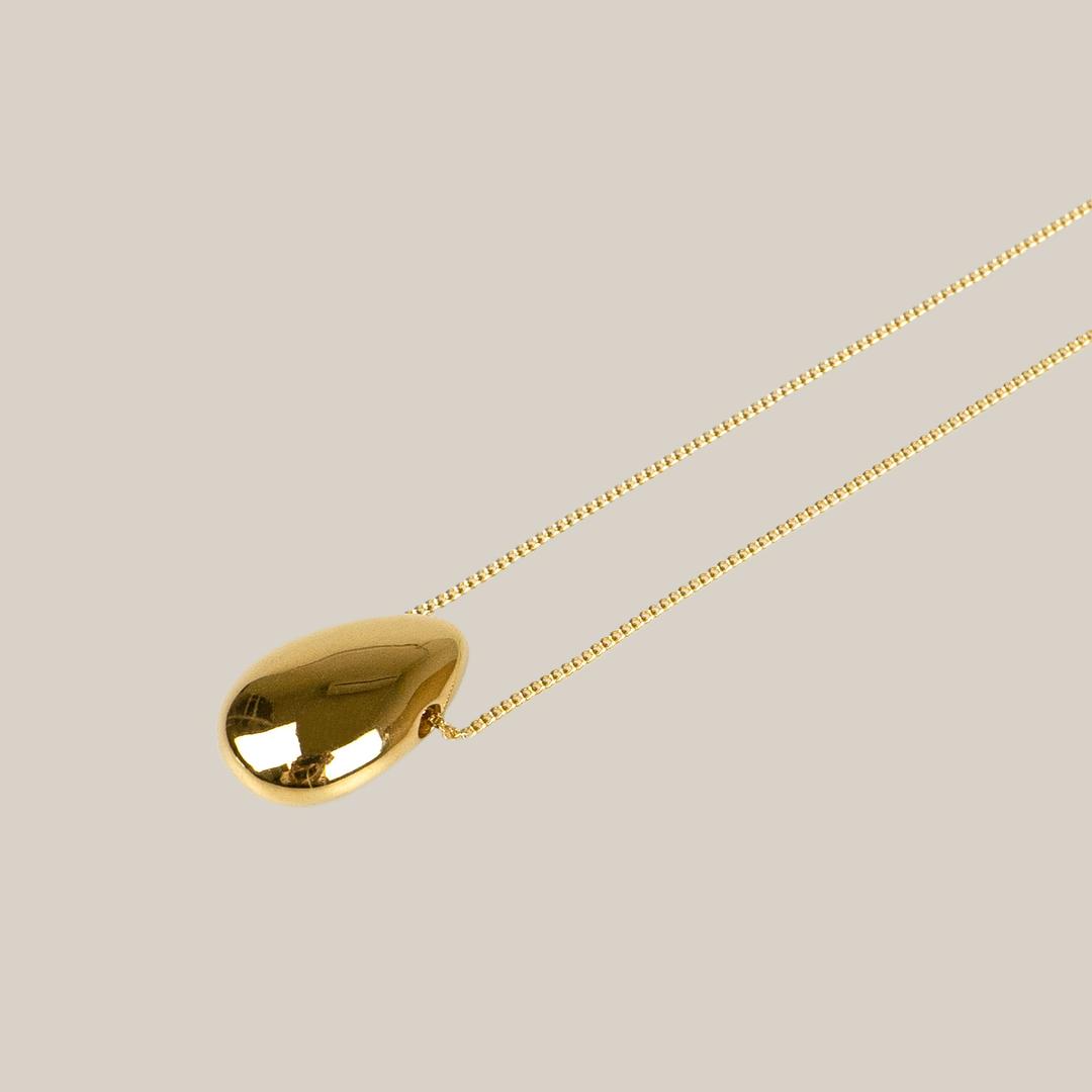 Almond Necklace Gold