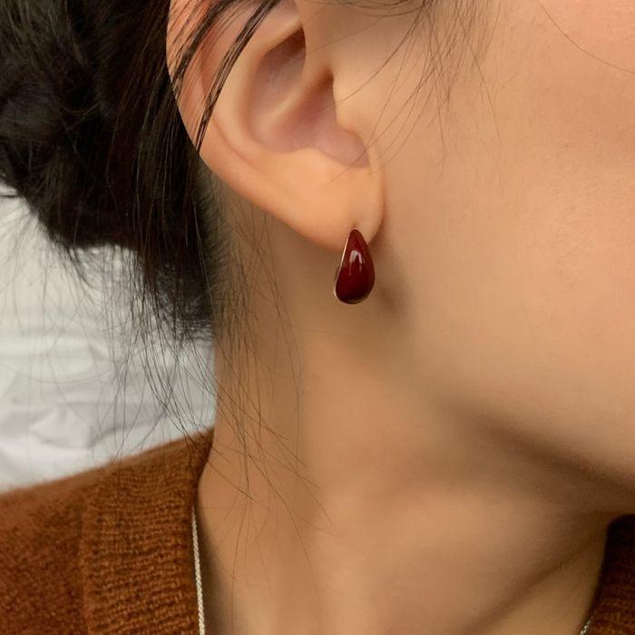 Claret Curve Earrings