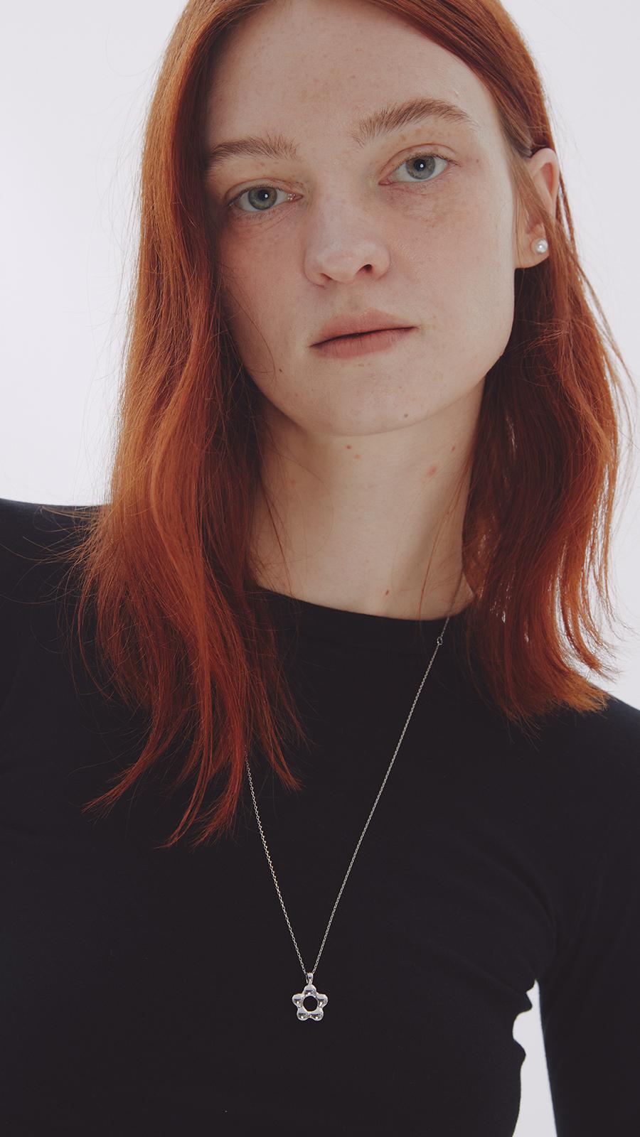 FLOWER LONG NECKLESS_SILVER