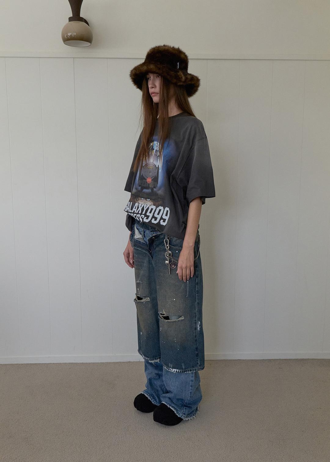 GALAXY EXPRESS 999 OVERSIZED T-SHIRT (GREY)