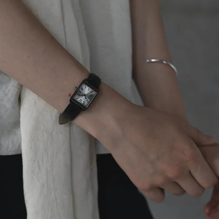 Douze.01 / Tempo carre watch (noir)