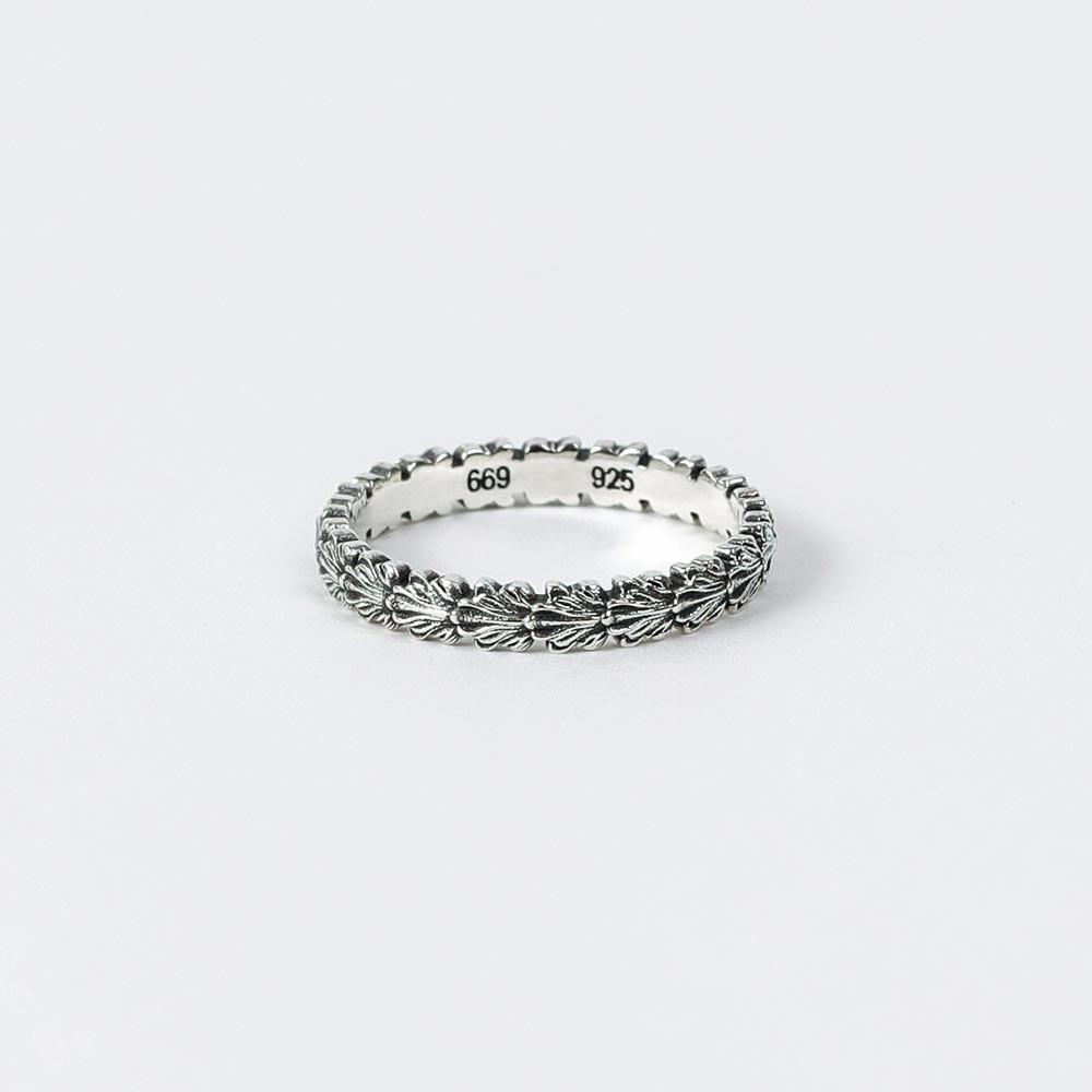 Acanthus Wreath Ring